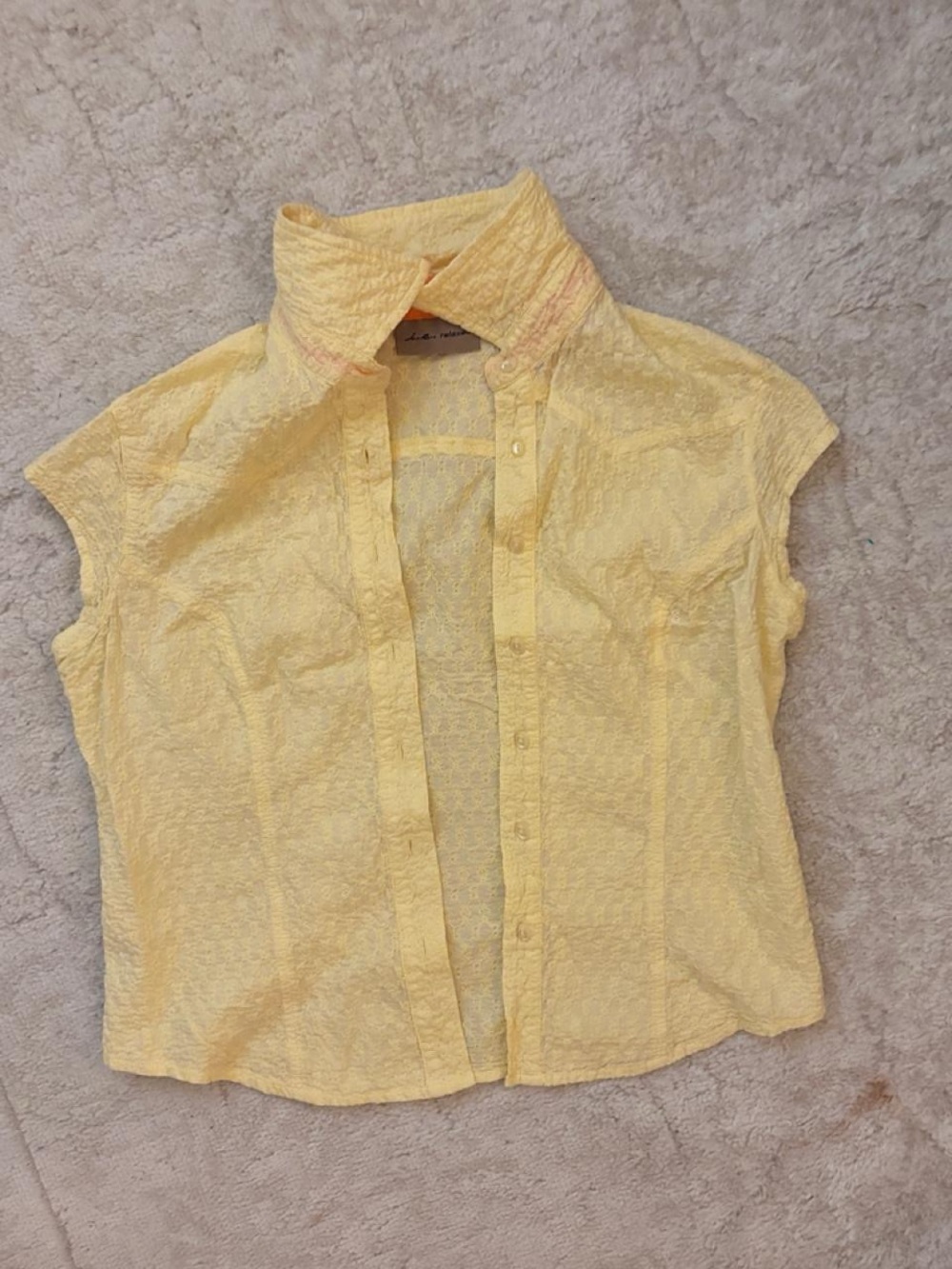 Light Lemon Textured Cap-Sleeve Button-Up Blouse
